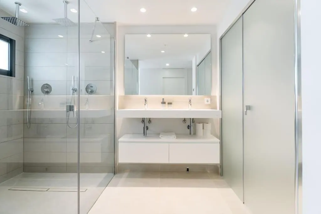 Higueronrentals Seashell Malaga Apartment